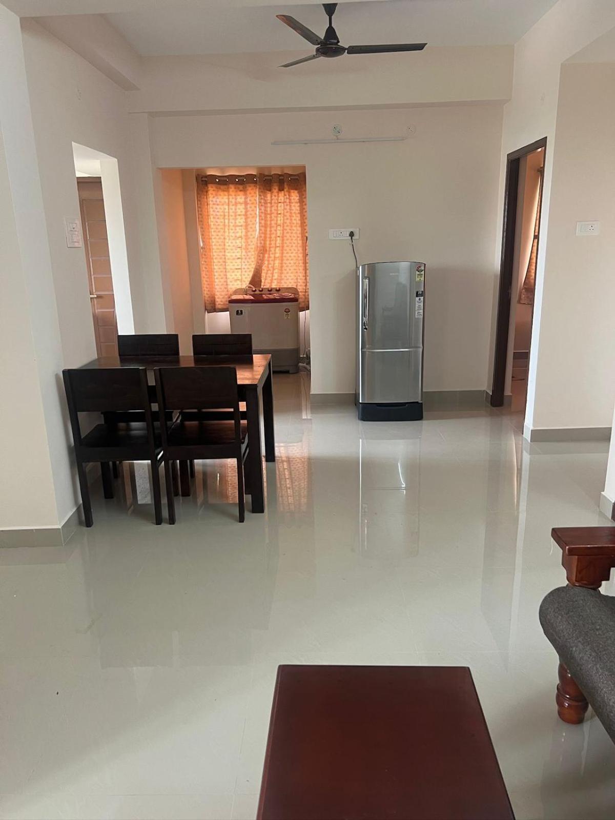 Aishwaryam Service Apartment 첸나이 외부 사진